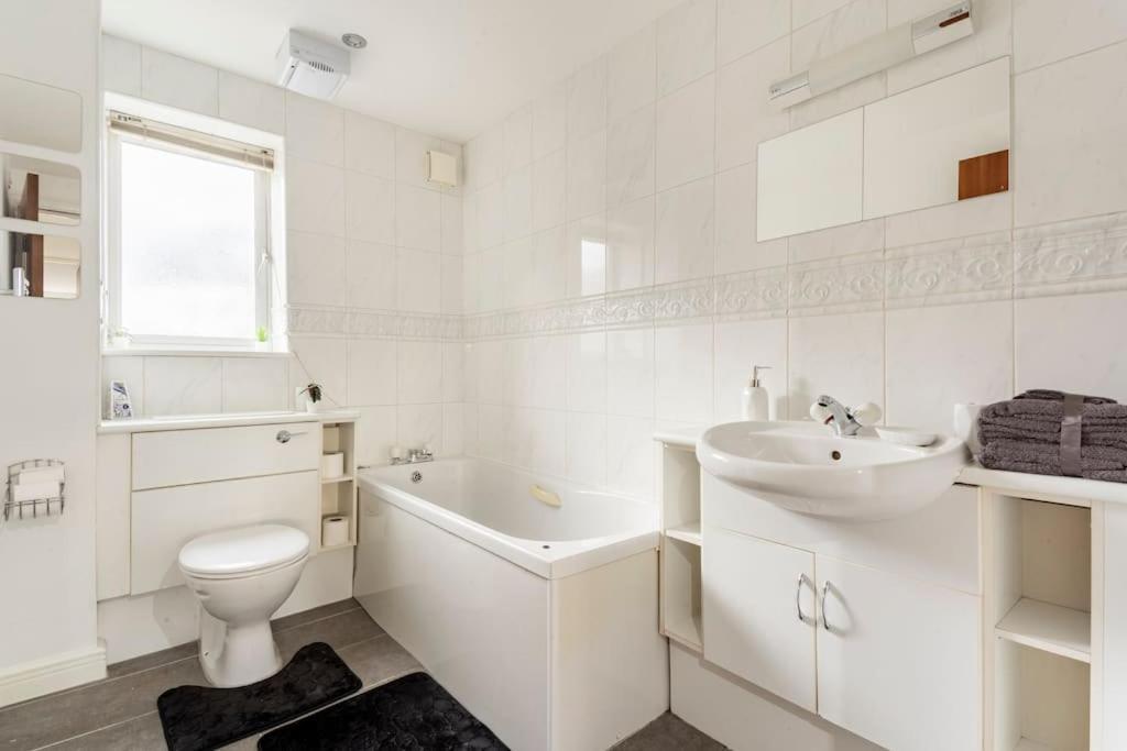 Stunning Flat By Quayside With Balcony!! Apartman Newcastle Upon Tyne Kültér fotó