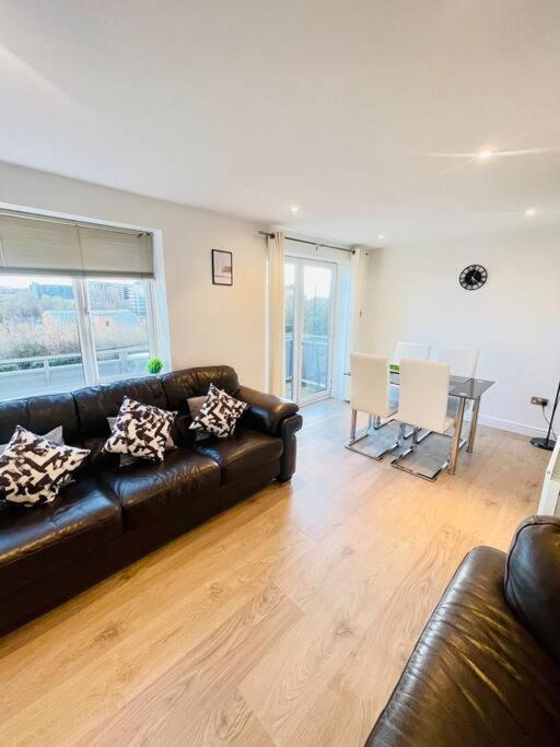 Stunning Flat By Quayside With Balcony!! Apartman Newcastle Upon Tyne Kültér fotó