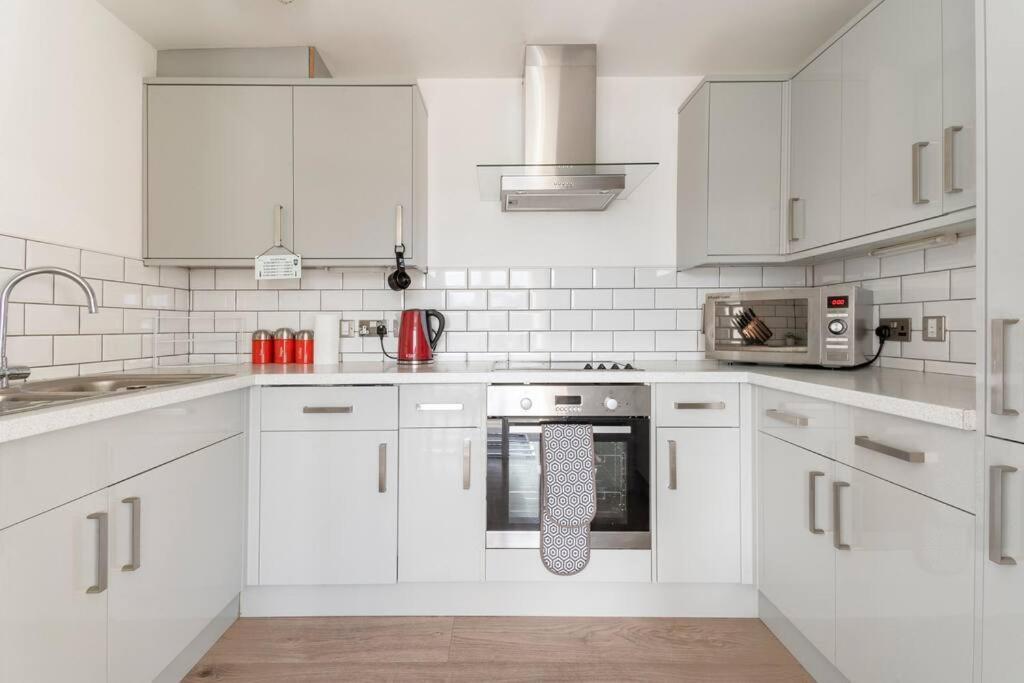 Stunning Flat By Quayside With Balcony!! Apartman Newcastle Upon Tyne Kültér fotó