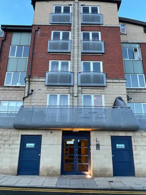 Stunning Flat By Quayside With Balcony!! Apartman Newcastle Upon Tyne Kültér fotó