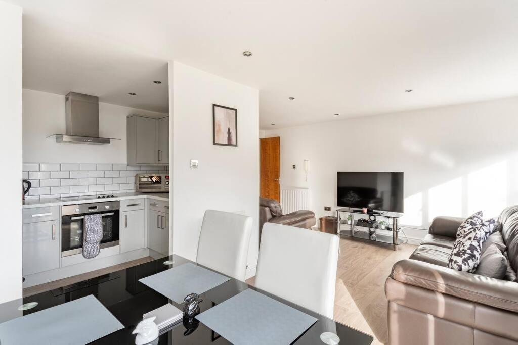 Stunning Flat By Quayside With Balcony!! Apartman Newcastle Upon Tyne Kültér fotó