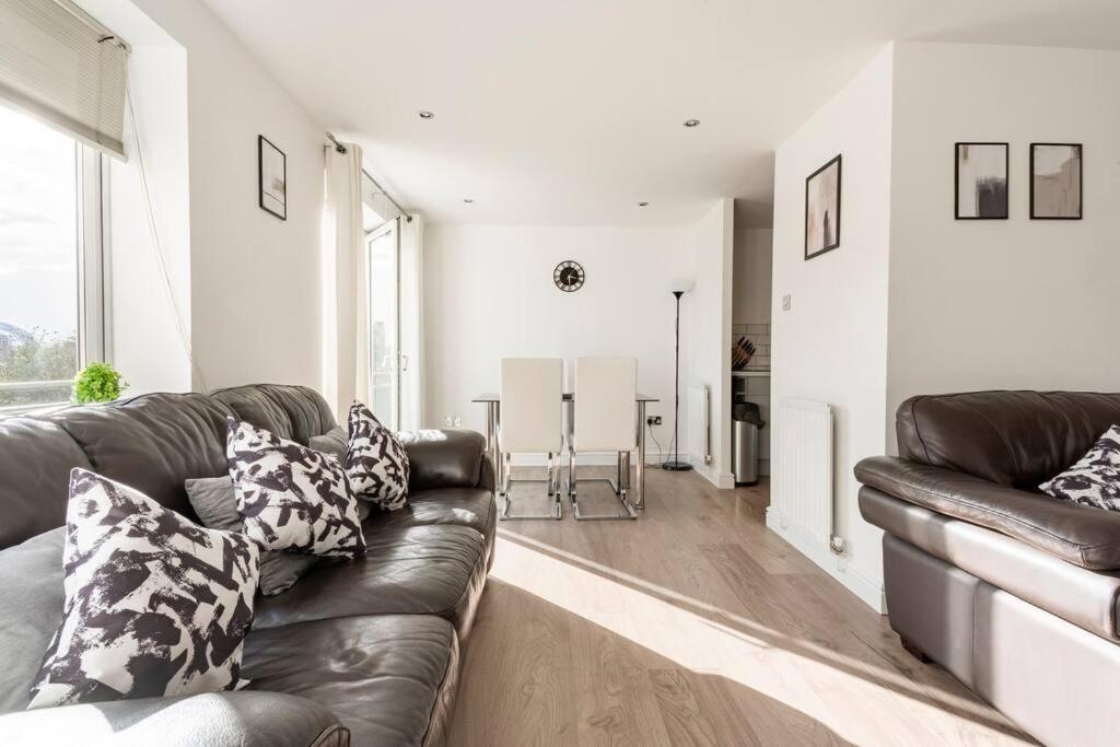 Stunning Flat By Quayside With Balcony!! Apartman Newcastle Upon Tyne Kültér fotó